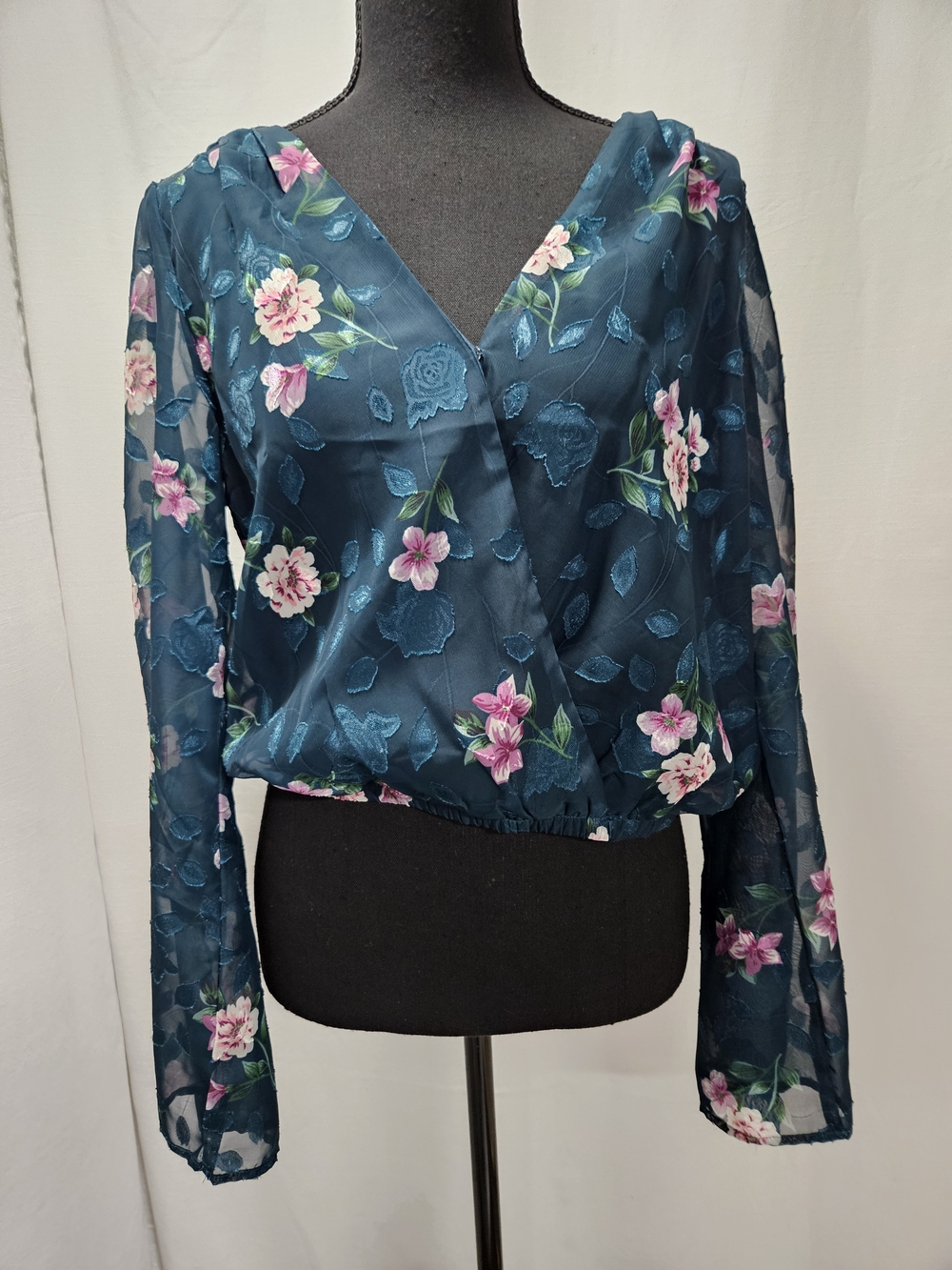 Mi Ami Teal Floral Long Sleeve Crop Blouse Size M